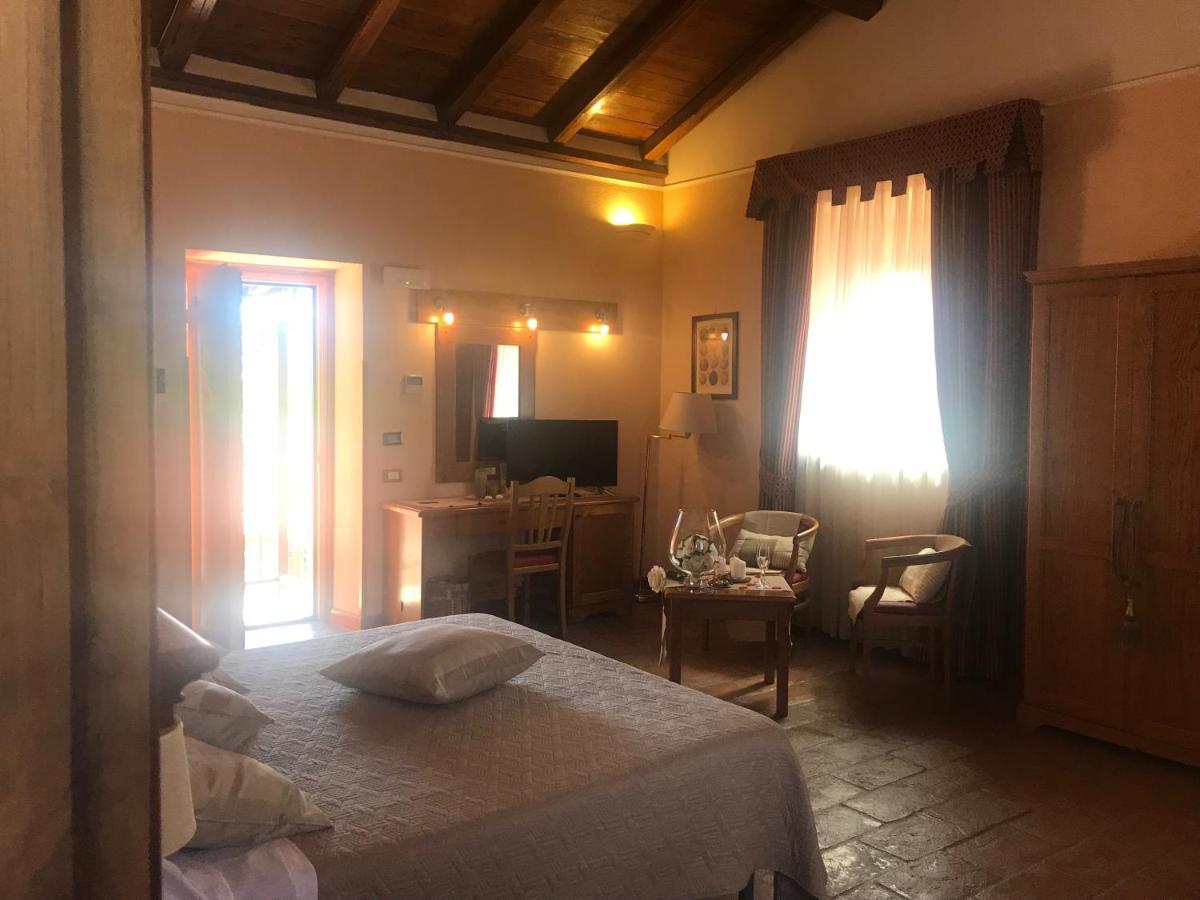 Casale Certosa Hotel Pavona Exterior photo