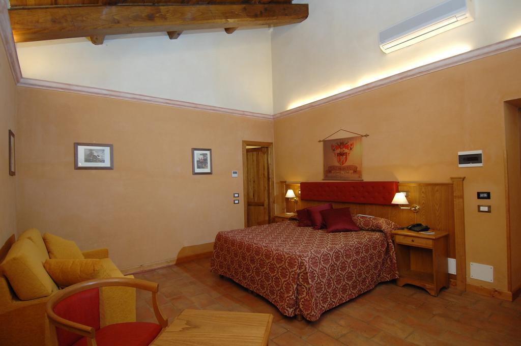 Casale Certosa Hotel Pavona Exterior photo