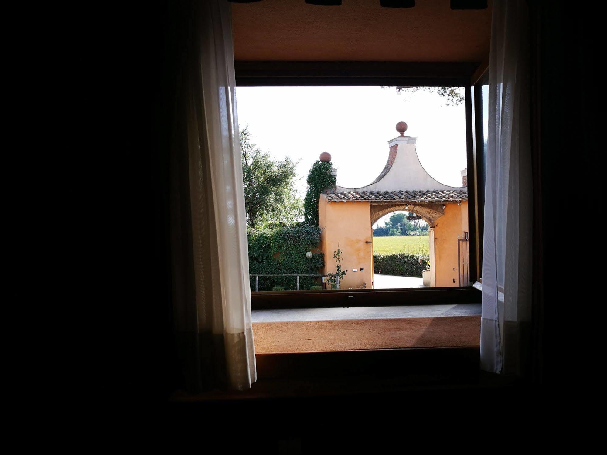Casale Certosa Hotel Pavona Exterior photo